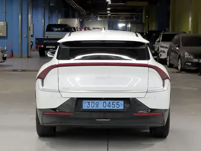Kia EV6 2022, 201001 км, за 14172.02 USD