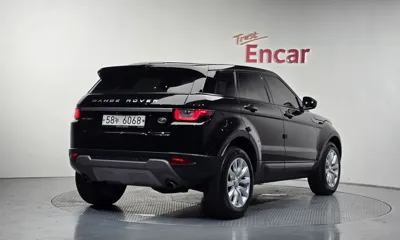 Land Rover Range Rover Evoque 2017, 93107 км, за 8664.83 USD