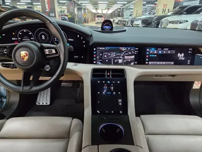 Porsche Taycan 2021, 49500 км, за 59849.13 USD - фото 7