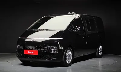 Hyundai Staria · 2023 год