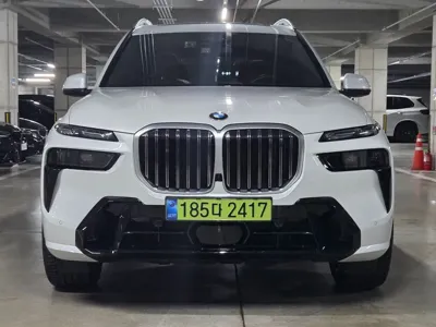 BMW X7 2025, 10603 км, за 81967.29 USD