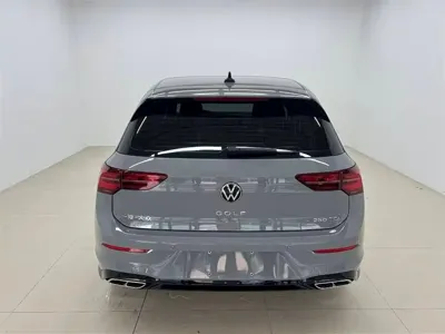 Volkswagen Golf 2023, 70000 км, за 17480.53 USD