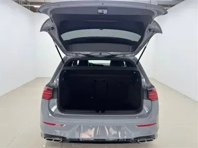 Volkswagen Golf 2023, 70000 км, за 17480.53 USD - фото 8