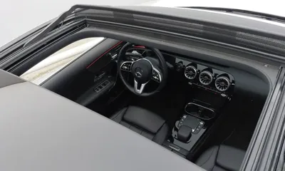 Mercedes-Benz A-Class 2021, 54410 км, за 17583.3 USD - фото 8