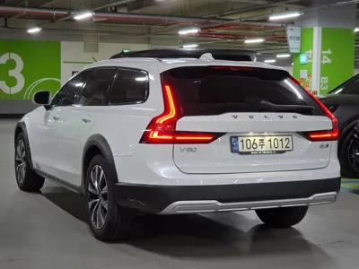 Volvo V90 2021, 43260 км, за 24429.98 USD - фото 6