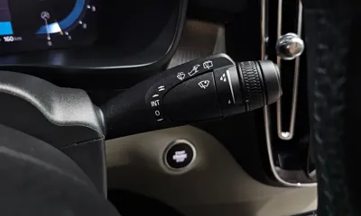 Volvo XC40 2023, 45616 км, за 23127.05 USD - фото 33