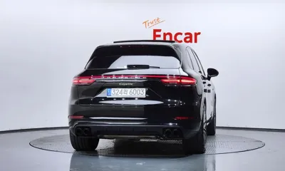 Porsche Cayenne 2023, 28872 км, за 82605.91 USD