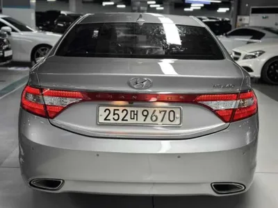 Hyundai Grandeur 2011, 187307 км, за 1947.88 USD