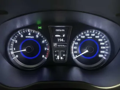 Hyundai Grandeur 2011, 187307 км, за 1946.99 USD - фото 6
