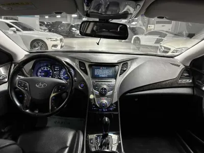 Hyundai Grandeur 2011, 187307 км, за 1946.99 USD - фото 7