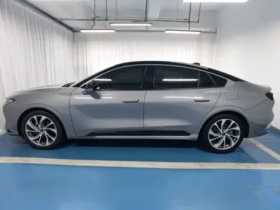 Ford Mondeo 2022, 29400 км, за 14258.11 USD