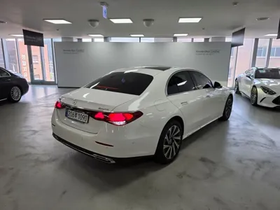 Mercedes-Benz E-Class 2026, 5084 км, за 39057.37 USD