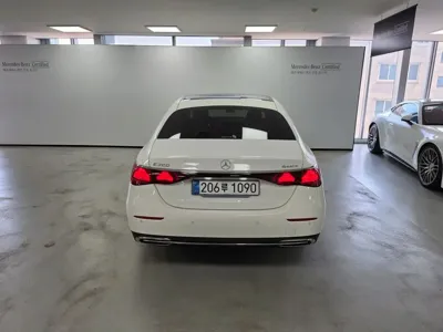 Mercedes-Benz E-Class 2026, 5084 км, за 39057.37 USD