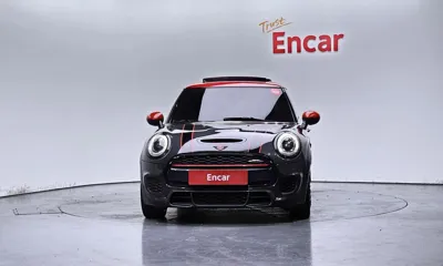 MINI Cooper 2015, 85882 км, за 9124.33 USD