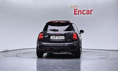 MINI Cooper 2015, 85882 км, за 9124.33 USD