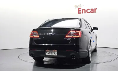 Ford Taurus 2015, 81022 км, за 3872.92 USD