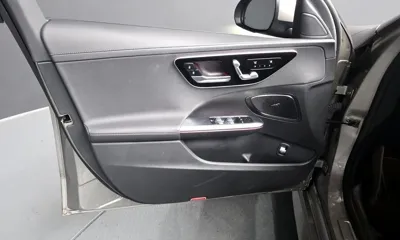 Mercedes-Benz C-Class 2022, 46424 км, за 27647.7 USD - фото 24