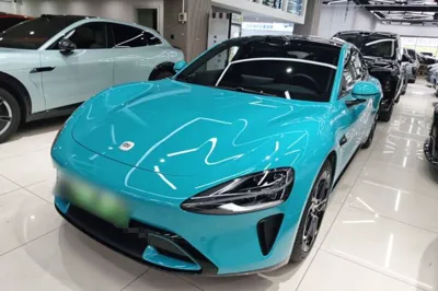Xiaomi Auto SU7 · 2024 год