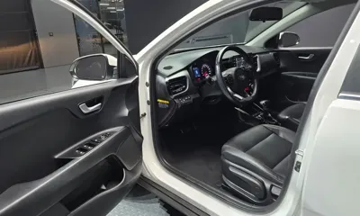 Kia Stonic 2018, 134522 км, за 5579.62 USD - фото 10