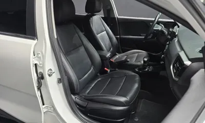 Kia Stonic 2018, 134522 км, за 5579.62 USD - фото 12