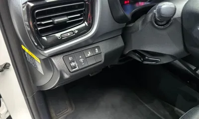 Kia Stonic 2018, 134522 км, за 5579.62 USD - фото 19