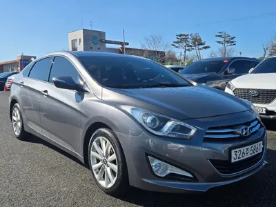 Hyundai i40 2012, 187994 км, за 1941.37 USD
