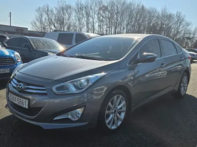 Hyundai i40 2012, 187994 км, за 1941.37 USD