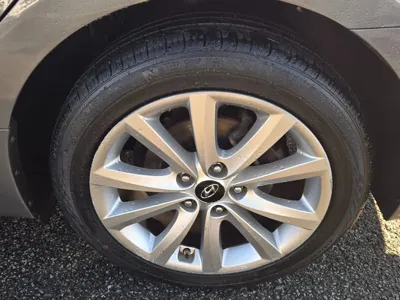 Hyundai i40 2012, 187994 км, за 1941.37 USD