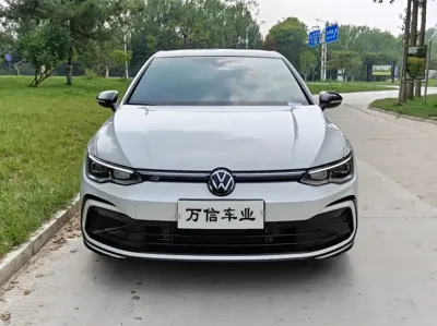 Volkswagen Golf 2022, 22000 км, за 18858.06 USD