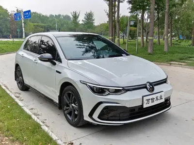 Volkswagen Golf 2022, 22000 км, за 18858.06 USD