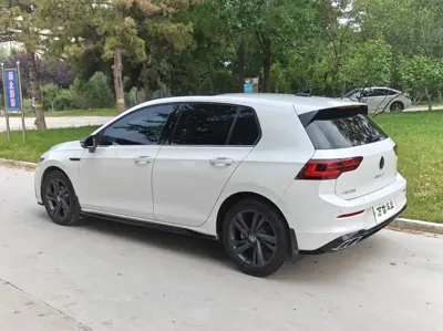 Volkswagen Golf 2022, 22000 км, за 18858.06 USD