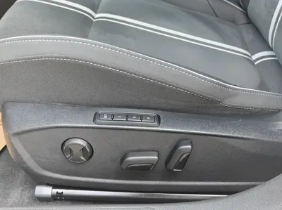 Volkswagen Golf 2022, 22000 км, за 18858.06 USD - фото 7