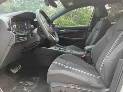 Volkswagen Golf 2022, 22000 км, за 18858.06 USD - фото 8