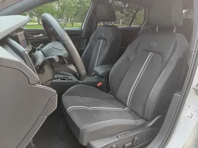 Volkswagen Golf 2022, 22000 км, за 18858.06 USD - фото 9