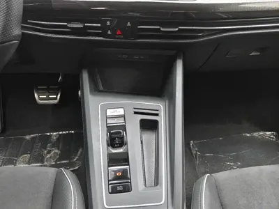 Volkswagen Golf 2022, 22000 км, за 18858.06 USD - фото 13