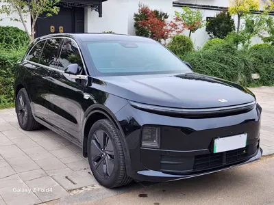 Li Auto Li L6 · 2025 год