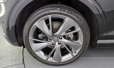 Genesis GV70 2021, 76415 км, за 24975.22 USD