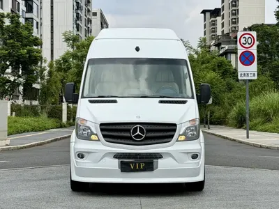 Mercedes-Benz Sprinter 2017, 77000 км, за 42053.08 USD