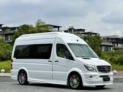 Mercedes-Benz Sprinter 2017, 77000 км, за 42053.08 USD