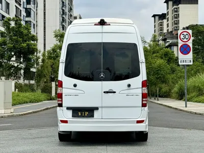 Mercedes-Benz Sprinter 2017, 77000 км, за 42053.08 USD