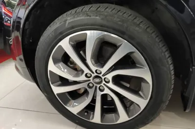 Land Rover Discovery Sport New Energy 2021, 86500 км, за 18402 USD - фото 10