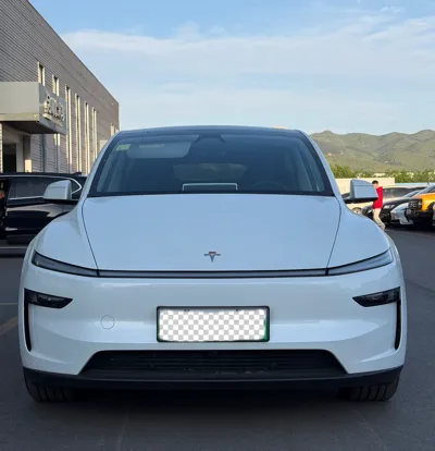Tesla Model Y 2025, 11200 км, за 35167 USD