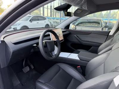 Tesla Model Y 2025, 11200 км, за 35167 USD - фото 11