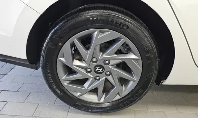 Hyundai Avante 2024, 27592 км, за 15426.02 USD