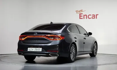 Hyundai Grandeur 2018, 141517 км, за 8794.79 USD