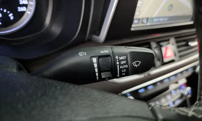 Hyundai Grandeur 2018, 141517 км, за 8794.79 USD - фото 18