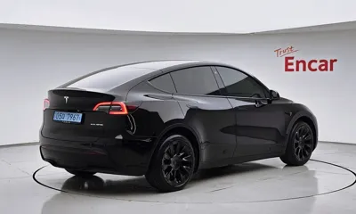 Tesla Model Y 2022, 69646 км, за 25027.62 USD