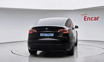 Tesla Model Y 2022, 69646 км, за 25027.62 USD