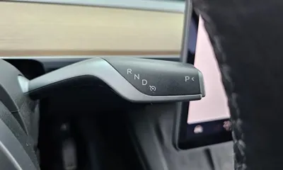 Tesla Model Y 2022, 69646 км, за 25027.62 USD - фото 9