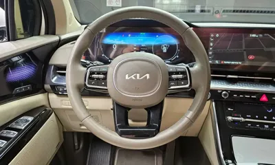 Kia Canival 2023, 19938 км, за 29071.68 USD - фото 13